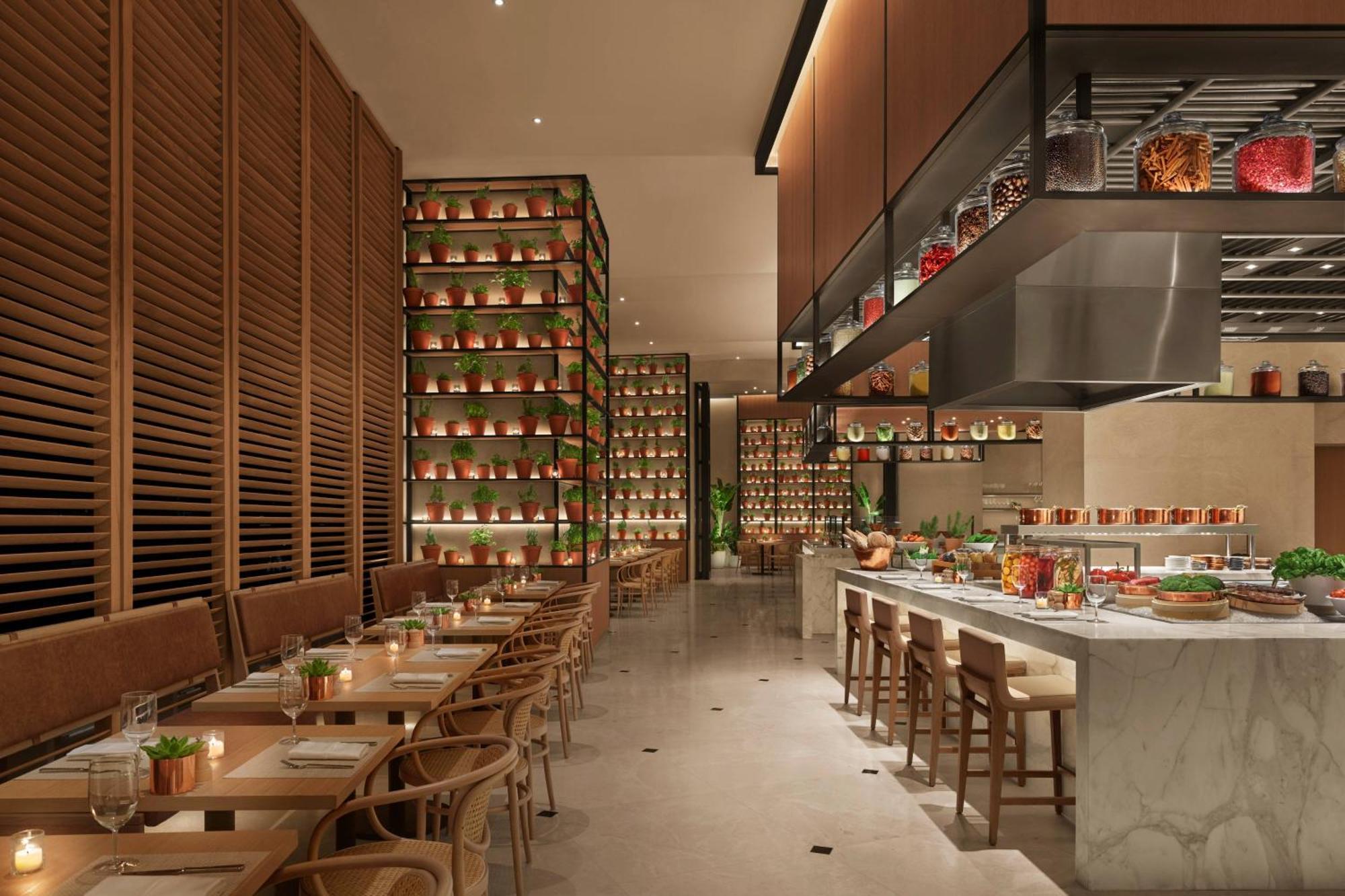 The Abu Dhabi Edition Eksteriør bilde The interior of the restaurant