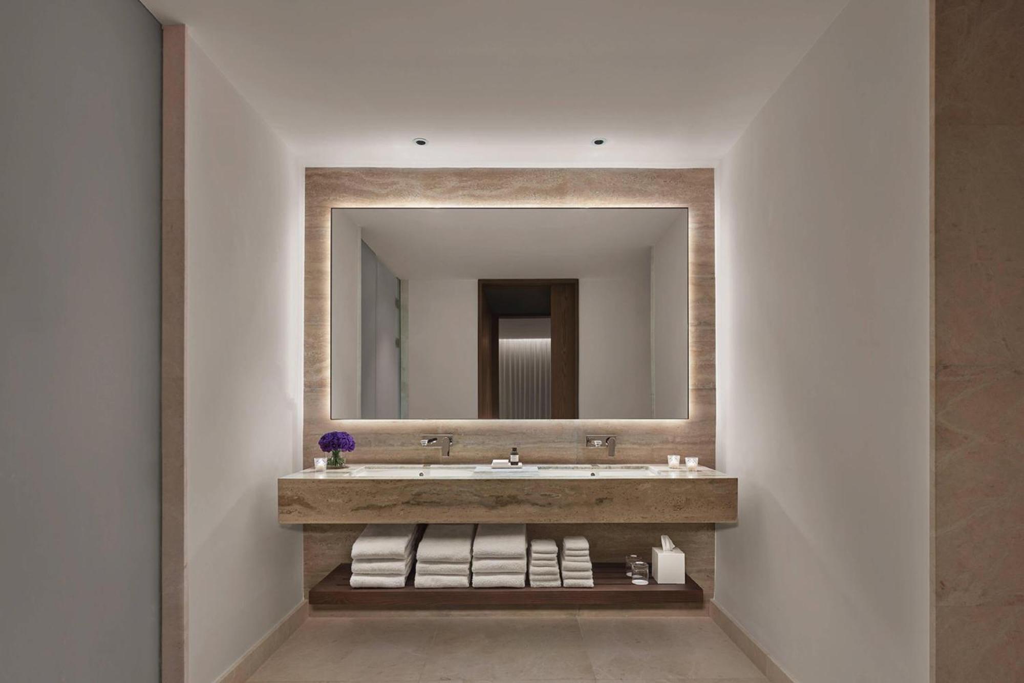 The Abu Dhabi Edition Eksteriør bilde Bathroom